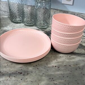 Plastic  Pink Dinnerware Set